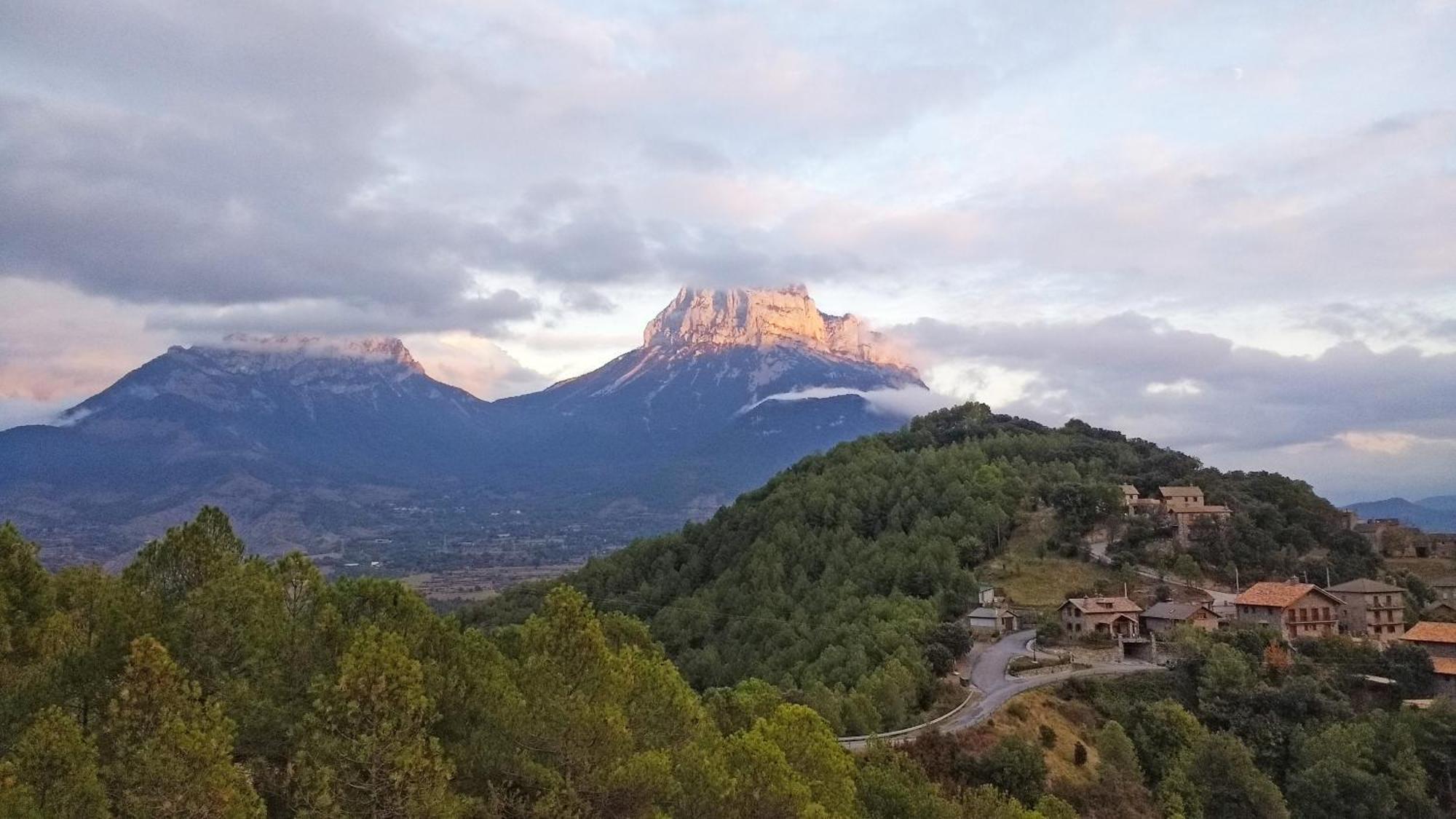 Casa Pirinea Ordesa Vendégház Belsierre Kültér fotó