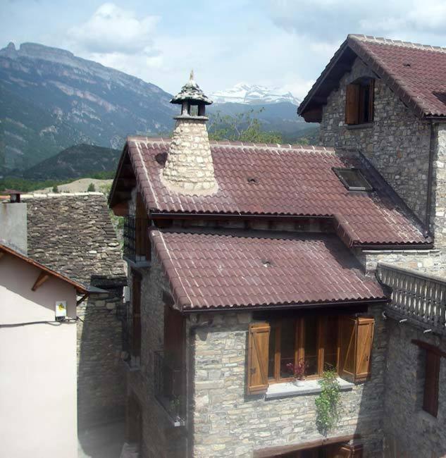 Casa Pirinea Ordesa Vendégház Belsierre Szoba fotó