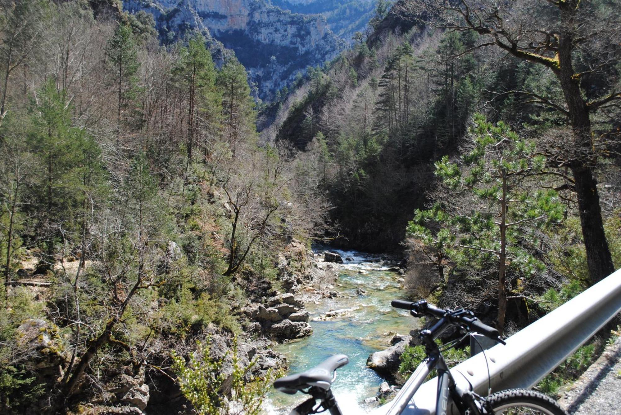 Casa Pirinea Ordesa Vendégház Belsierre Kültér fotó